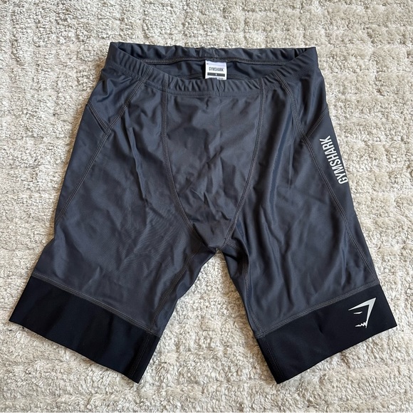 Gymshark Apex Multi Shorts - Onyx Grey/Black - Picture 5 of 7